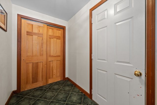 6 Slipper Hill Lane, Holden, MA 01520