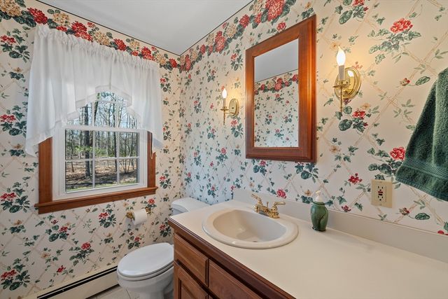 6 Slipper Hill Lane, Holden, MA 01520