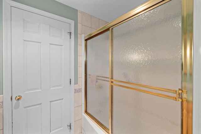 6 Slipper Hill Lane, Holden, MA 01520