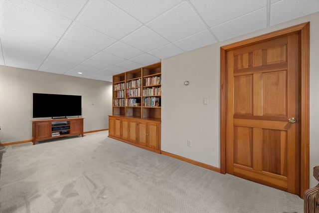 6 Slipper Hill Lane, Holden, MA 01520