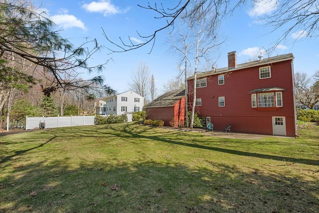 6 Slipper Hill Lane, Holden, MA 01520