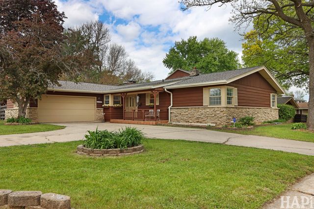 106 Sherwood Drive, Cary, IL 60013