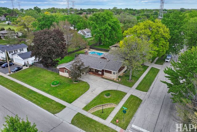 106 Sherwood Drive, Cary, IL 60013