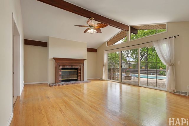 106 Sherwood Drive, Cary, IL 60013