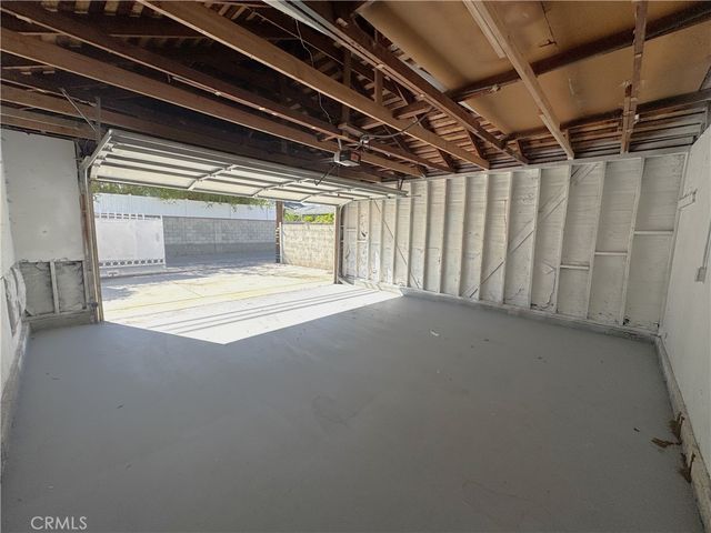 8735 Corbin Avenue, Northridge, CA 91324