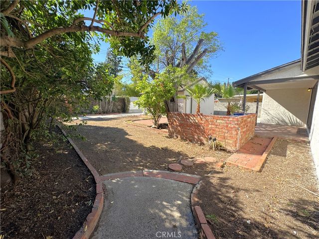 8735 Corbin Avenue, Northridge, CA 91324