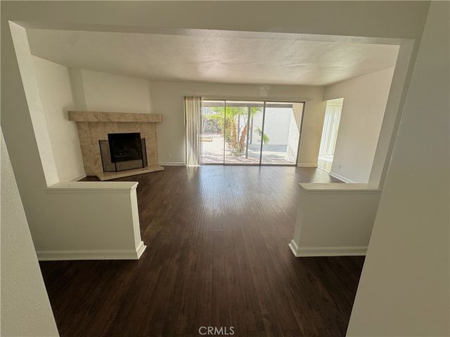 8735 Corbin Avenue, Northridge, CA 91324