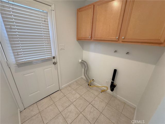 8735 Corbin Avenue, Northridge, CA 91324