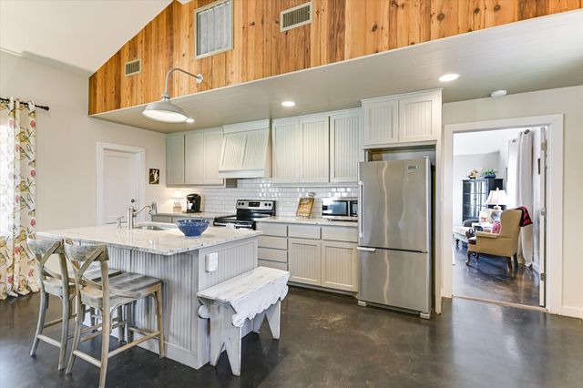 300 MILL RACE LN 4, Wimberley, TX 78676