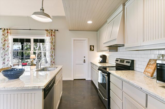 300 MILL RACE LN 4, Wimberley, TX 78676