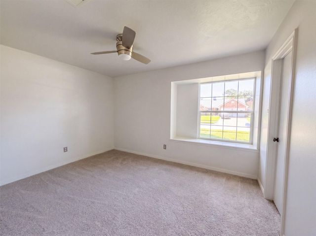 4750 Backenberry Drive, Friendswood, TX 77546