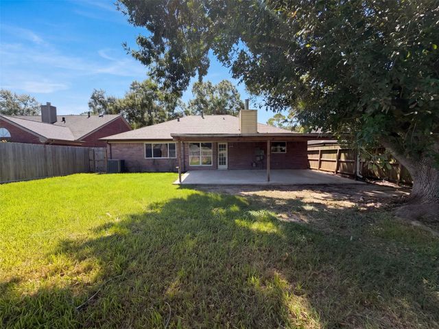 4750 Backenberry Drive, Friendswood, TX 77546