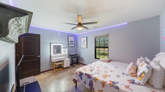 17821 County Road 4069, Kemp, TX 75143