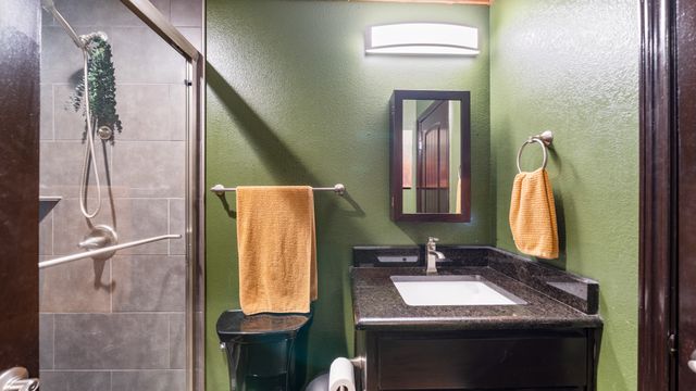 17821 County Road 4069, Kemp, TX 75143