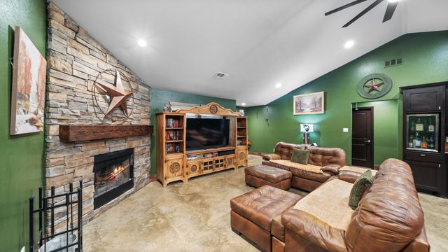 17821 County Road 4069, Kemp, TX 75143