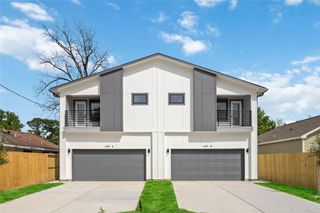 6610 Ezzard Charles Lane A/B, Houston, TX 77091