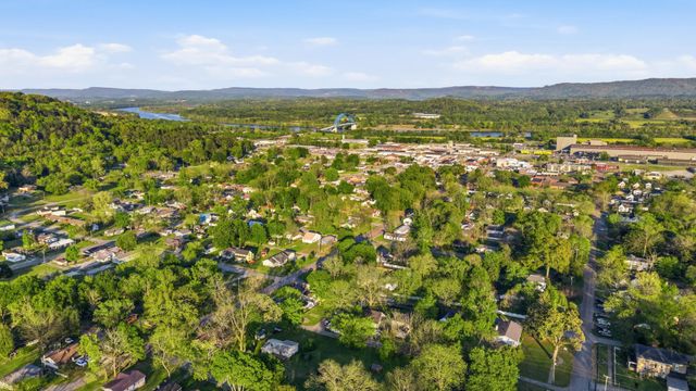 306 Pine Avenue, South Pittsburg, TN 37380