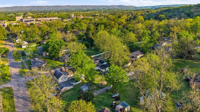 306 Pine Avenue, South Pittsburg, TN 37380
