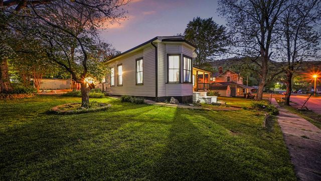 306 Pine Avenue, South Pittsburg, TN 37380