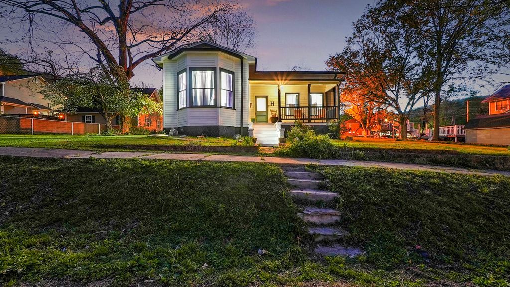 306 Pine Avenue, South Pittsburg, TN 37380