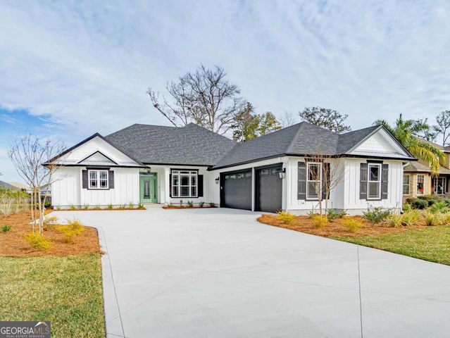 201 Riley Hunter Drive, Kingsland, GA 31548