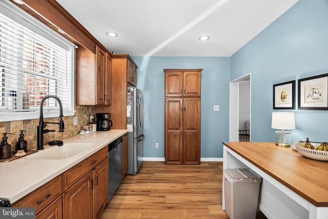 260 FAIRVIEW AVE, West Berlin, NJ 08091