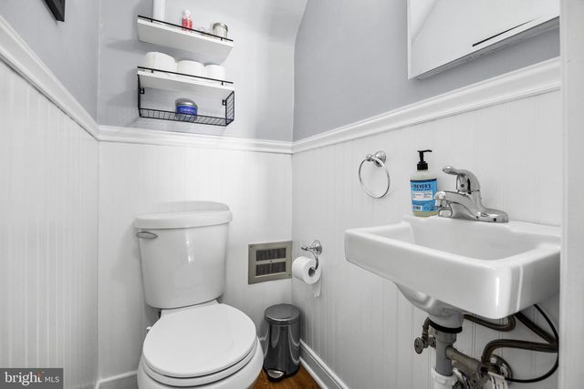 260 FAIRVIEW AVE, West Berlin, NJ 08091