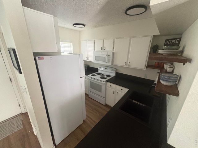 1705 Heatheridge Rd J104, Fort Collins, CO 80526