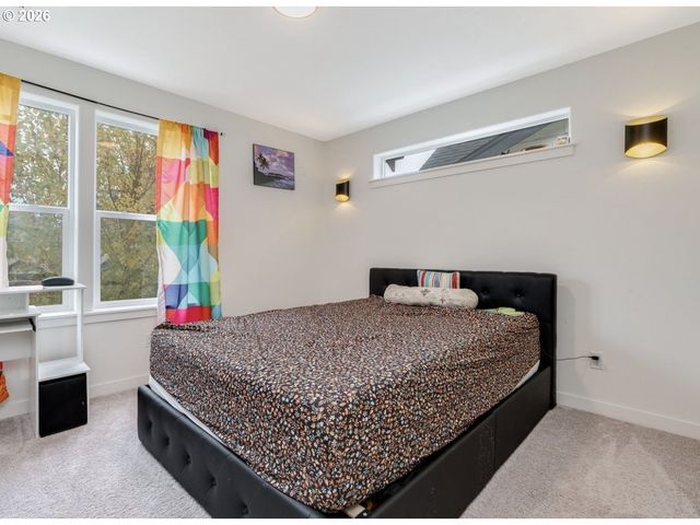 579 Nw ADAMS Ave, Hillsboro, OR 97124