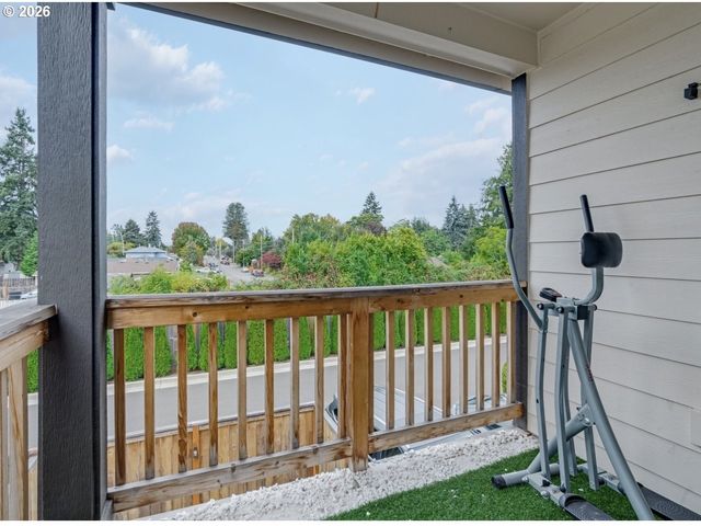 579 Nw ADAMS Ave, Hillsboro, OR 97124