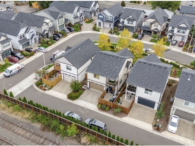 579 Nw ADAMS Ave, Hillsboro, OR 97124