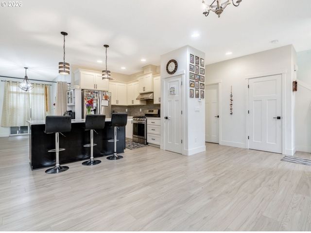 579 Nw ADAMS Ave, Hillsboro, OR 97124