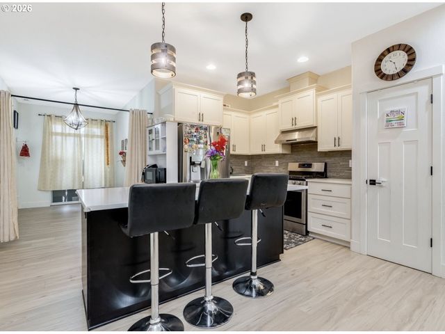 579 Nw ADAMS Ave, Hillsboro, OR 97124