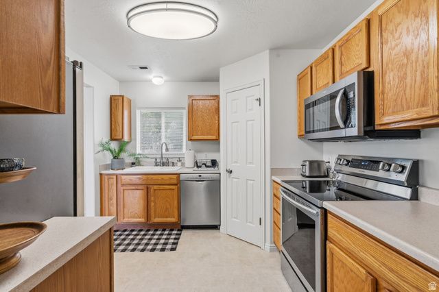 2414 W 230 S, Provo, UT 84601