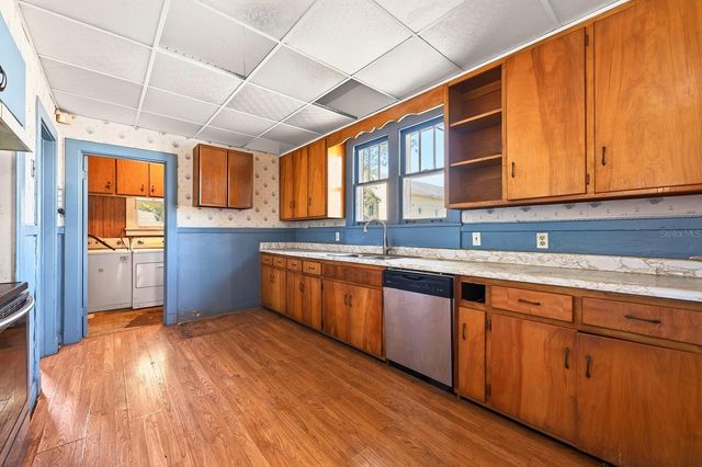 1318 S PARK AVENUE, Sanford, FL 32771