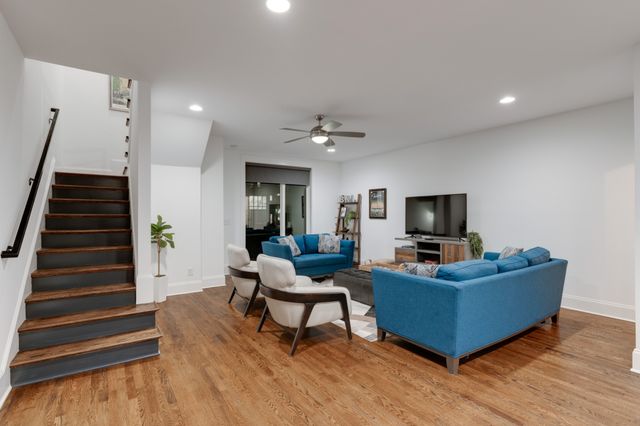 2711 Biloxi Ave, Nashville, TN 37204