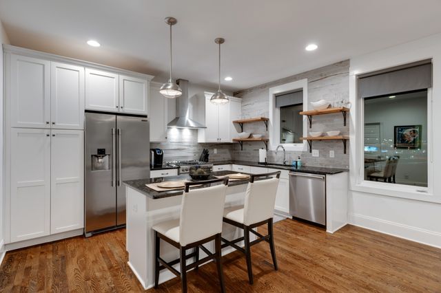 2711 Biloxi Ave, Nashville, TN 37204