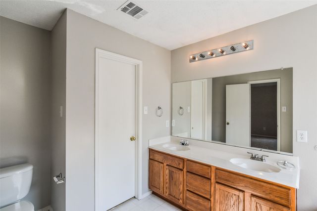 2404 Glenhaven Drive, Mckinney, TX 75071