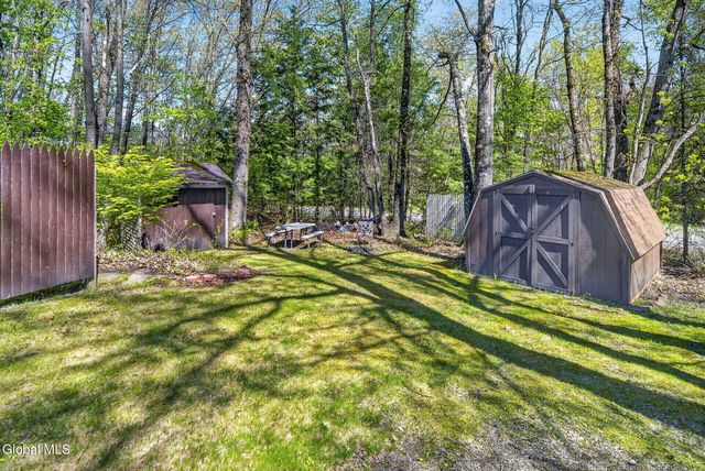 6B Deer Creek, Clifton Park, NY 12065