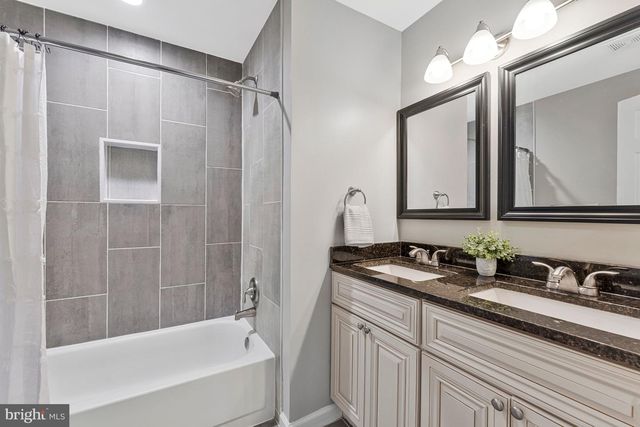 12336 FIELD LARK CT, Fairfax, VA 22033