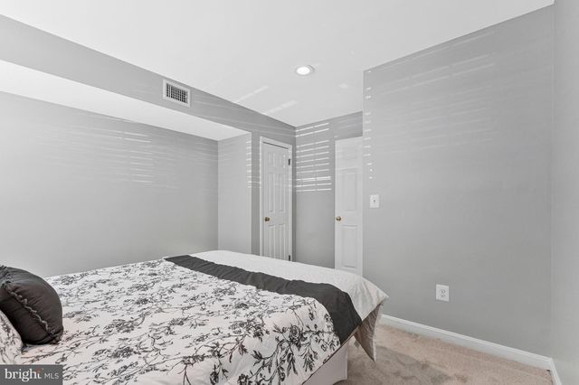 12336 FIELD LARK CT, Fairfax, VA 22033