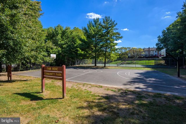 12336 FIELD LARK CT, Fairfax, VA 22033