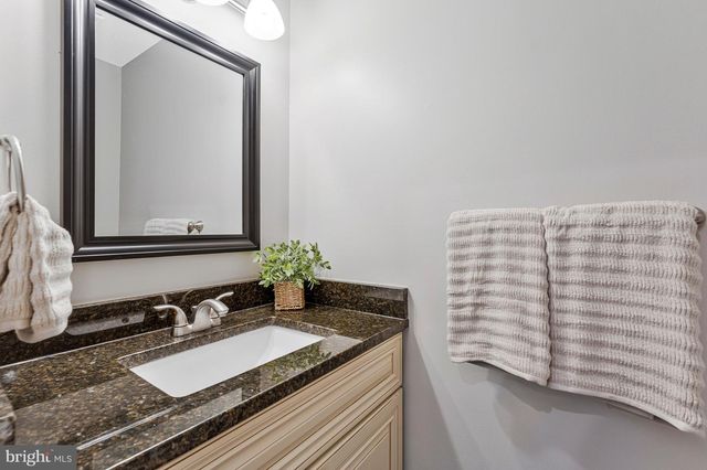 12336 FIELD LARK CT, Fairfax, VA 22033