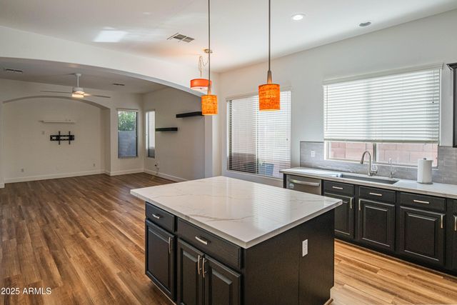 1544 E GRAND CANYON Drive, Chandler, AZ 85249