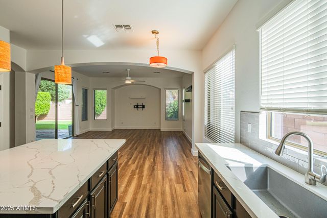 1544 E GRAND CANYON Drive, Chandler, AZ 85249