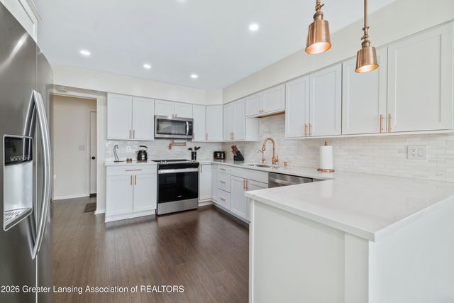 10088 Lafayette Lane, Dimondale, MI 48821