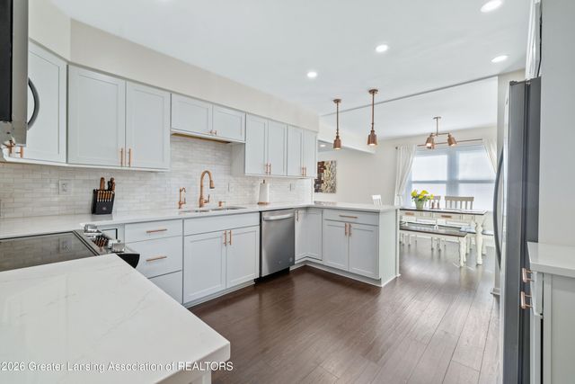 10088 Lafayette Lane, Dimondale, MI 48821