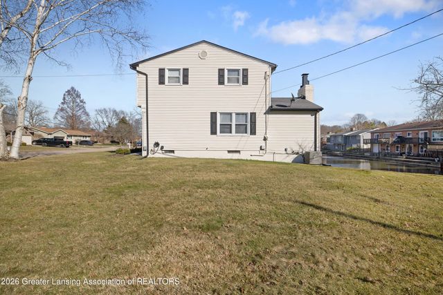 10088 Lafayette Lane, Dimondale, MI 48821