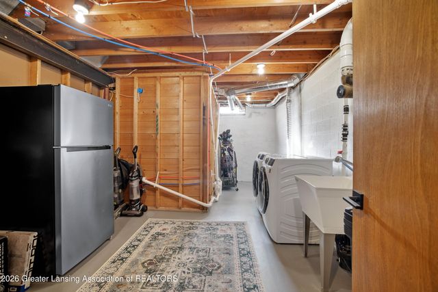 10088 Lafayette Lane, Dimondale, MI 48821