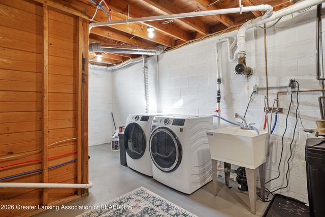 10088 Lafayette Lane, Dimondale, MI 48821